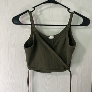💰Garage NWOT Green Wrap Tie Front Crop Ribbed Tank Top Size Small P